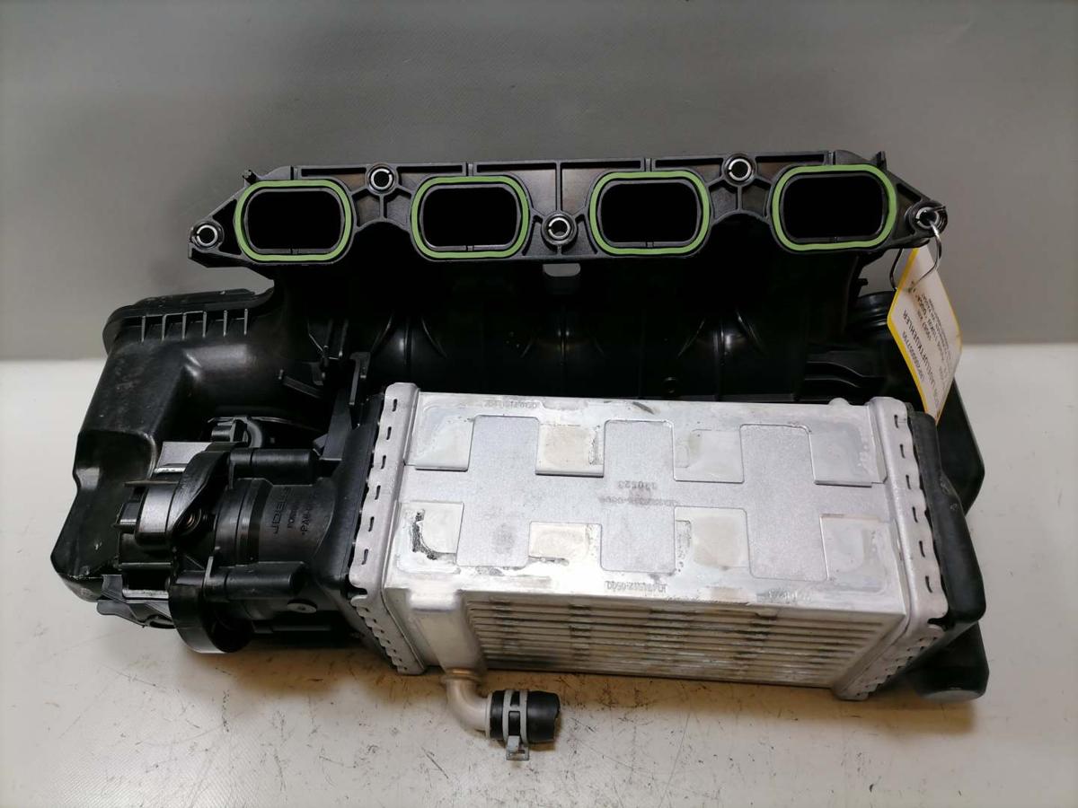 VW Passat B9 original Ladeluftk&uuml;hler mit Ansaugbr&uuml;cke 1,5 E-Hybrid 110KW Bj.2024